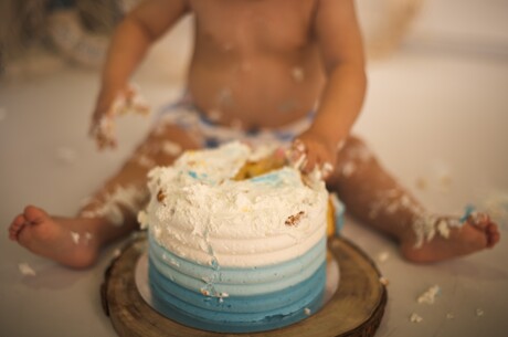 smash cake, bebe, cumpleaños, tarta, fotografo - Omar Huerta fotografía  artística